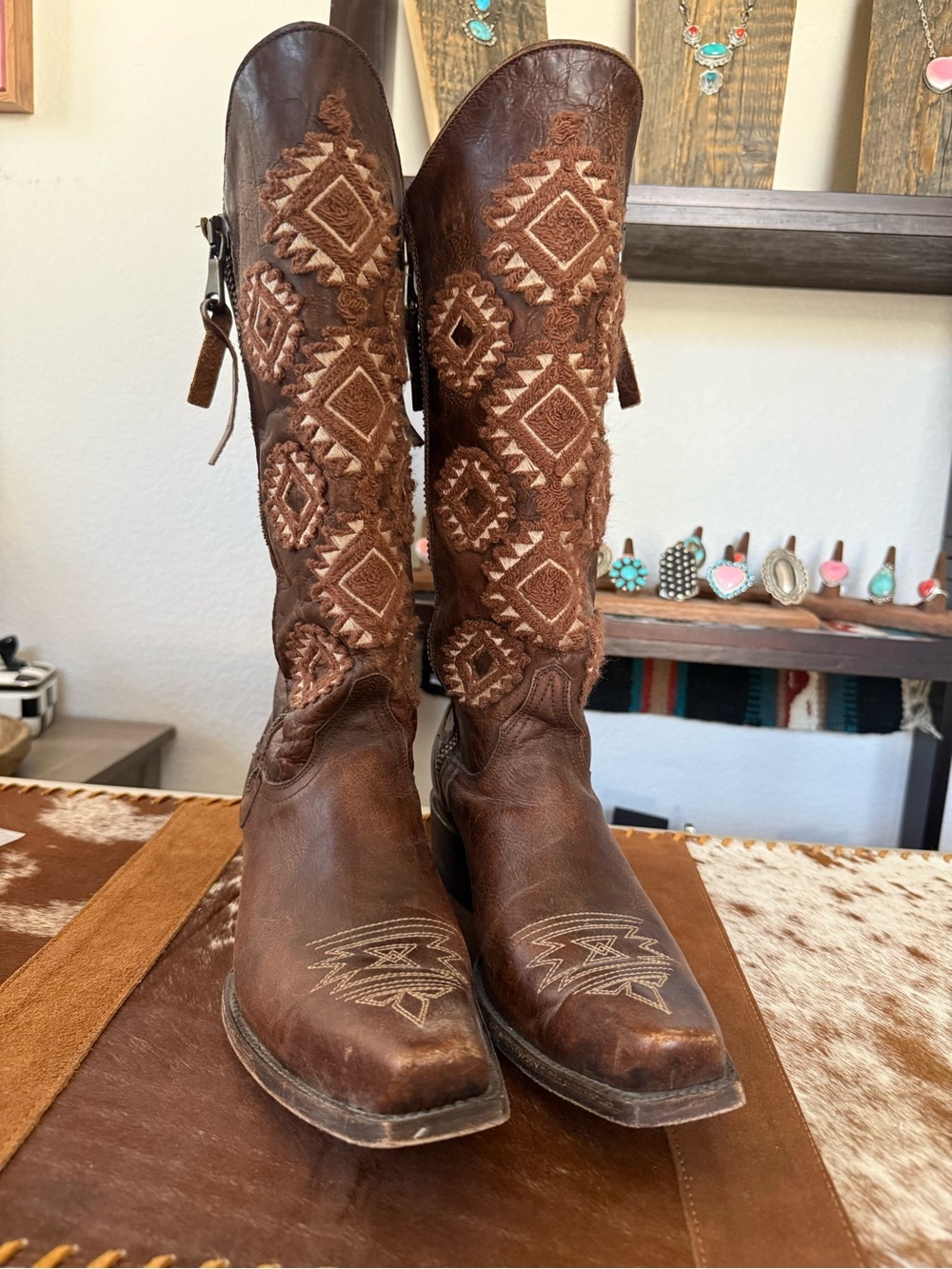 Idyllwind Brown Embroidered Leather Western Heeled Boots - Picture 2 of 6